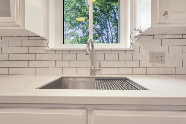 3036 NE Stratford Cir, Lawton, OK 73507