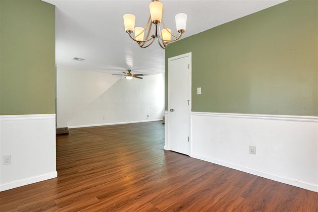 3036 NE Stratford Cir, Lawton, OK 73507