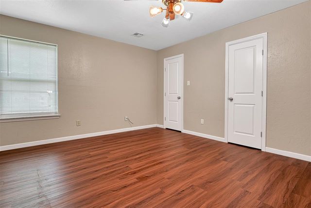 3036 NE Stratford Cir, Lawton, OK 73507