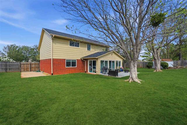 3036 NE Stratford Cir, Lawton, OK 73507