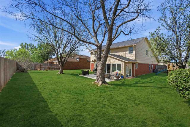 3036 NE Stratford Cir, Lawton, OK 73507