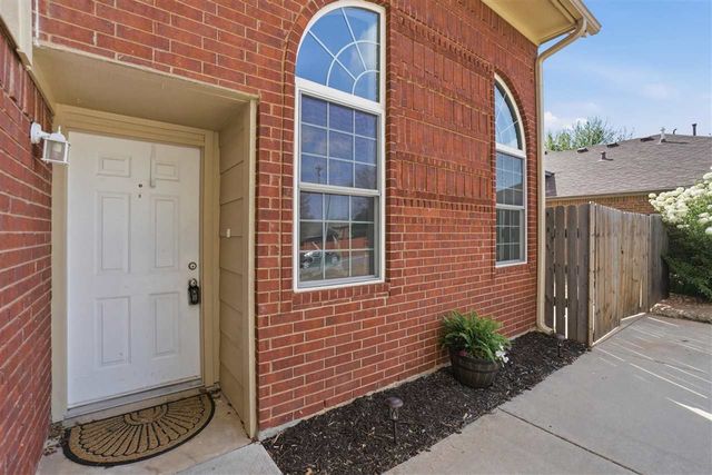 3036 NE Stratford Cir, Lawton, OK 73507