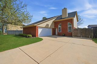 3036 NE Stratford Cir, Lawton, OK 73507