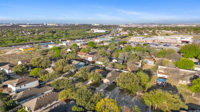 6019 Old Chimney, San Antonio, TX 78250