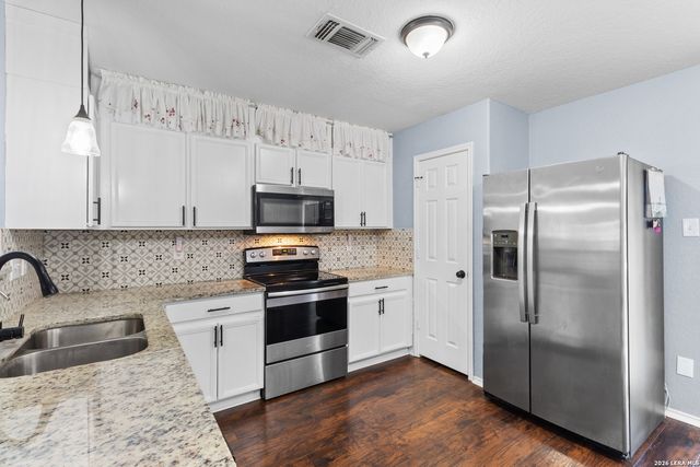 6019 Old Chimney, San Antonio, TX 78250