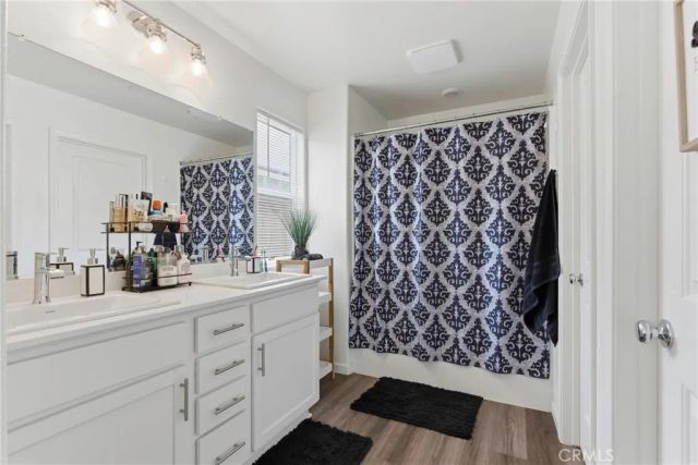 8716 Akero, Bakersfield, CA 93307