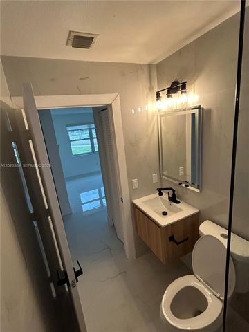 251-253 SW 11th St, Dania Beach, FL 33004
