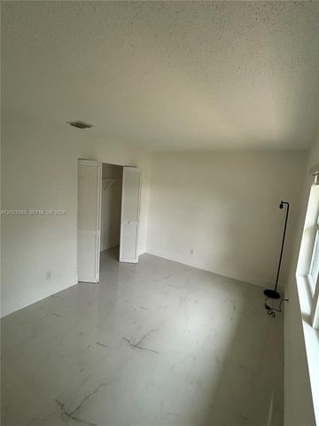 251-253 SW 11th St, Dania Beach, FL 33004