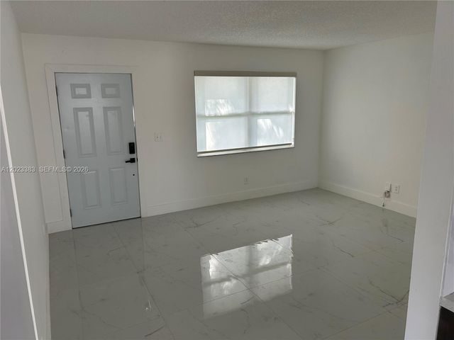 251-253 SW 11th St, Dania Beach, FL 33004