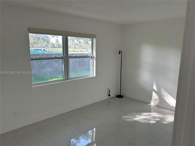 251-253 SW 11th St, Dania Beach, FL 33004