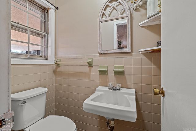 100 E Unity Road, Paragould, AR 72450