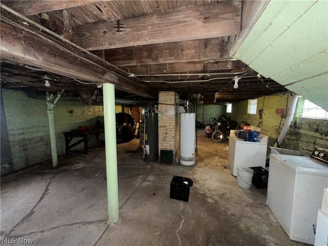 13510 Coit Road, Cleveland, OH 44110