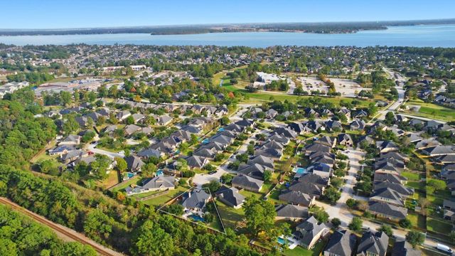 13235 Barkley Bend Lane, Houston, TX 77044