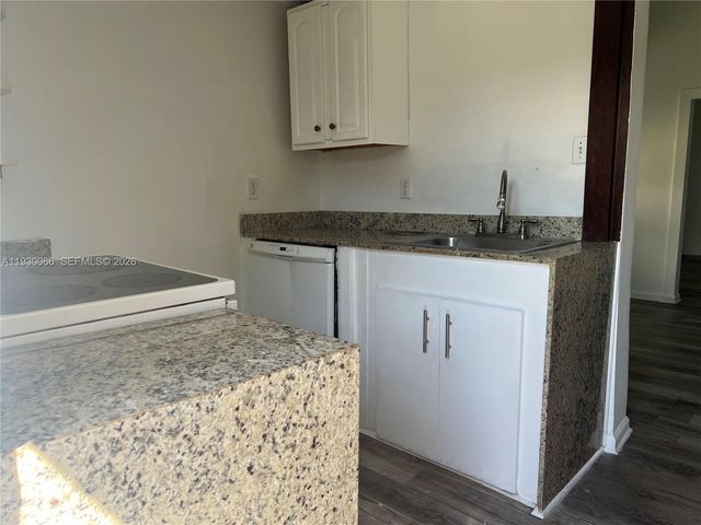 842 SW 12th Ave, Miami, FL 33130