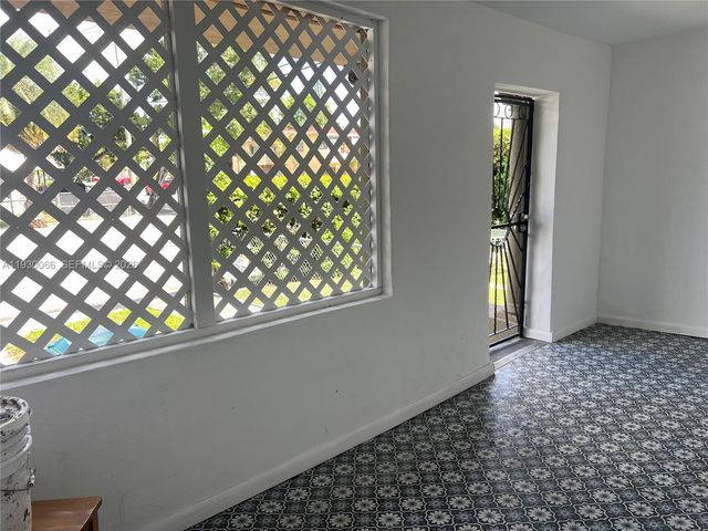 842 SW 12th Ave, Miami, FL 33130