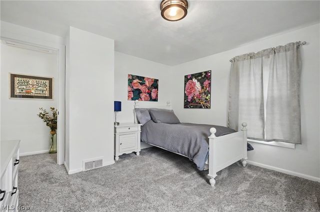 1101 Princehorn Avenue NW, North Lawrence, OH 44669