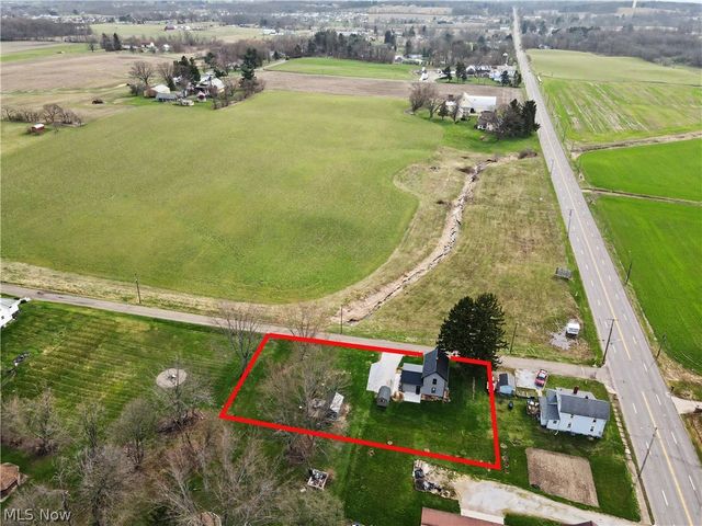 1101 Princehorn Avenue NW, North Lawrence, OH 44669