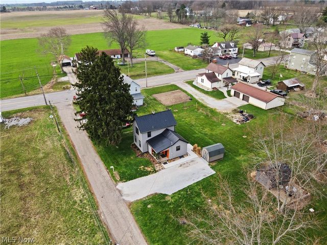 1101 Princehorn Avenue NW, North Lawrence, OH 44669