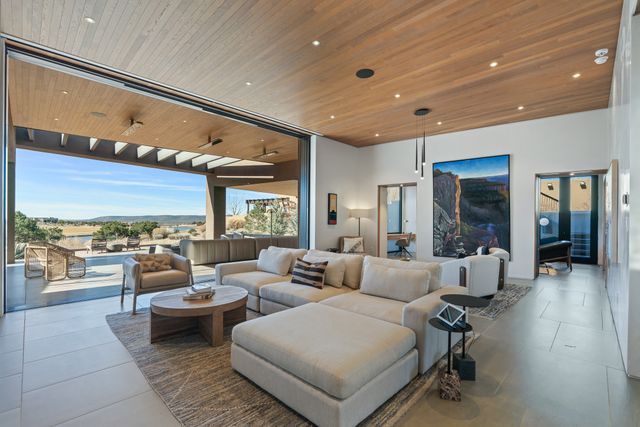 3 Sendero Centro, Santa Fe, NM 87506