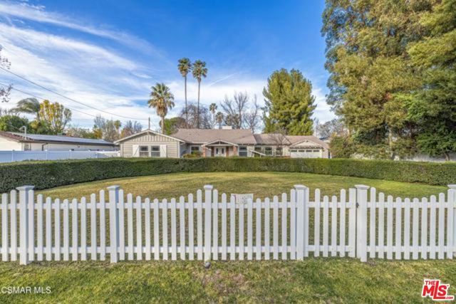 22839 Oxnard Street, Woodland Hills (los Angeles), CA 91367
