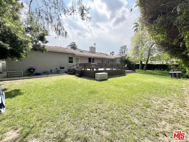 22839 Oxnard Street, Woodland Hills (los Angeles), CA 91367