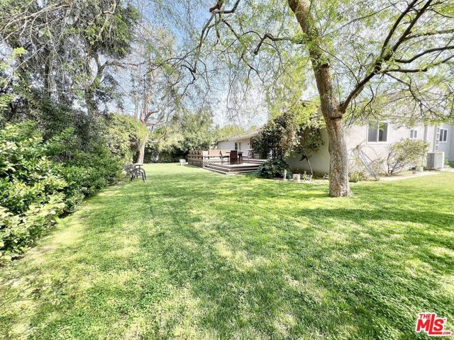 22839 Oxnard Street, Woodland Hills (los Angeles), CA 91367