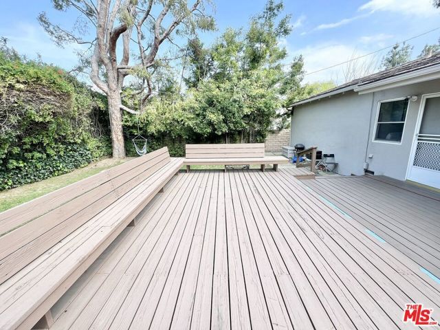22839 Oxnard Street, Woodland Hills (los Angeles), CA 91367
