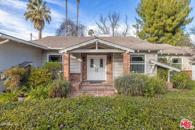 22839 Oxnard Street, Woodland Hills (los Angeles), CA 91367