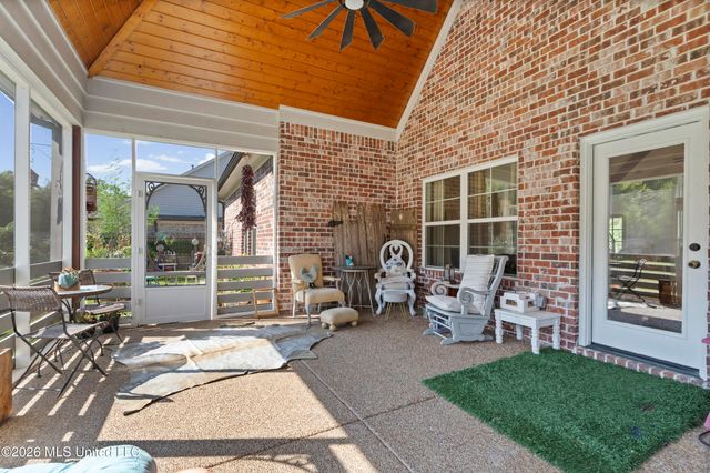 3256 Grayson Creek Drive, Southaven, MS 38672