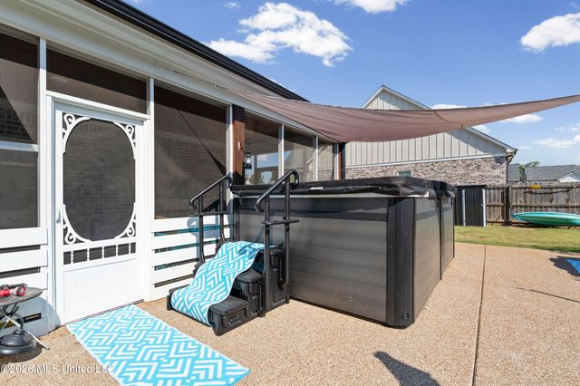 3256 Grayson Creek Drive, Southaven, MS 38672