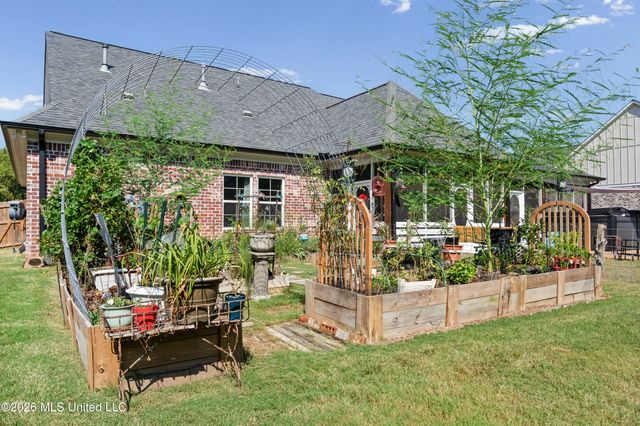 3256 Grayson Creek Drive, Southaven, MS 38672