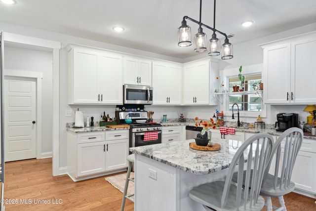 3256 Grayson Creek Drive, Southaven, MS 38672
