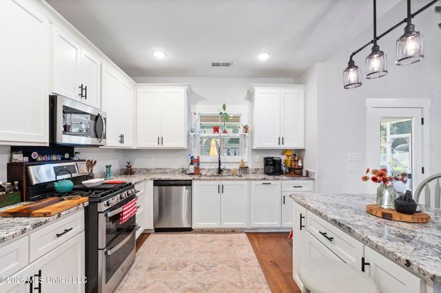 3256 Grayson Creek Drive, Southaven, MS 38672