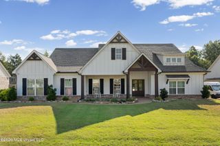 3256 Grayson Creek Drive, Southaven, MS 38672