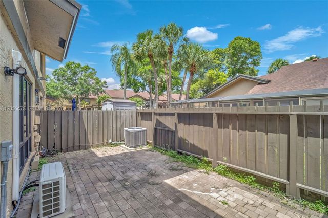 8747 Cleary Blvd, Plantation, FL 33324