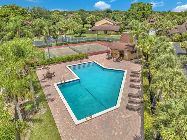 8747 Cleary Blvd, Plantation, FL 33324