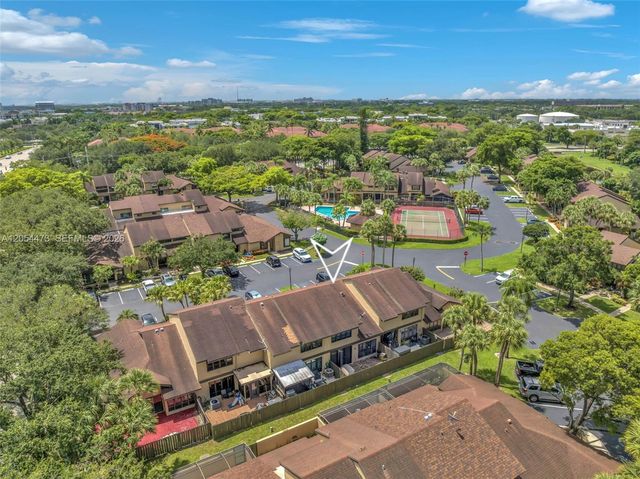 8747 Cleary Blvd, Plantation, FL 33324