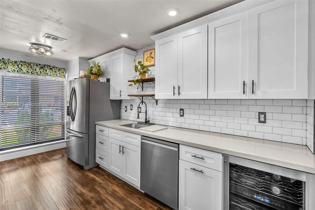 8747 Cleary Blvd, Plantation, FL 33324