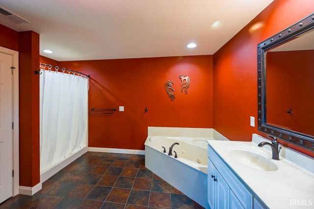 129 S Faith Way, Evansville, IN 47712