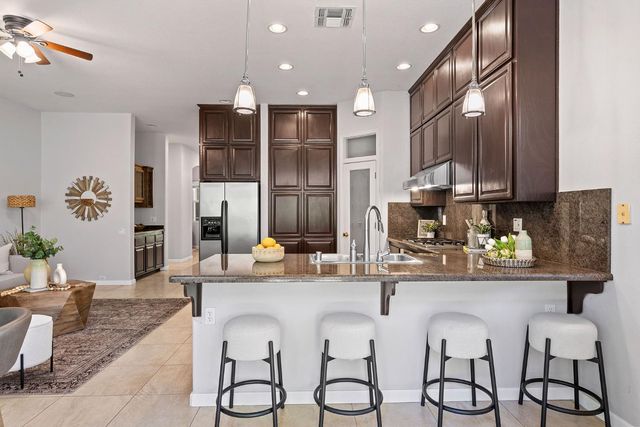 2945 Sierra Mills Ln, Sacramento, CA 95864