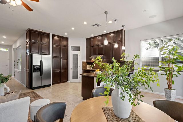 2945 Sierra Mills Ln, Sacramento, CA 95864