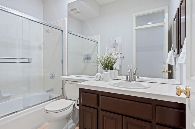 2945 Sierra Mills Ln, Sacramento, CA 95864