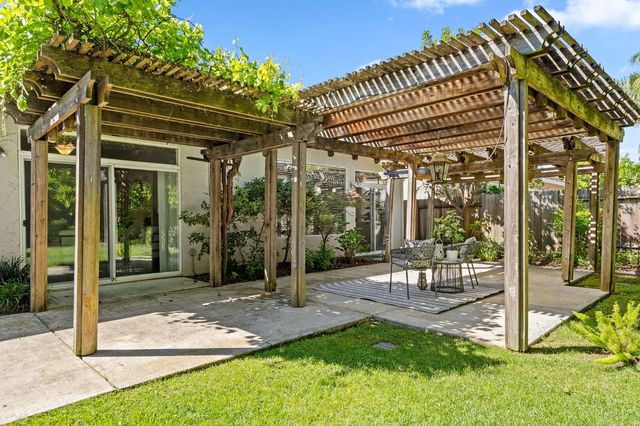 2945 Sierra Mills Ln, Sacramento, CA 95864