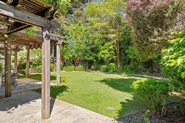 2945 Sierra Mills Ln, Sacramento, CA 95864