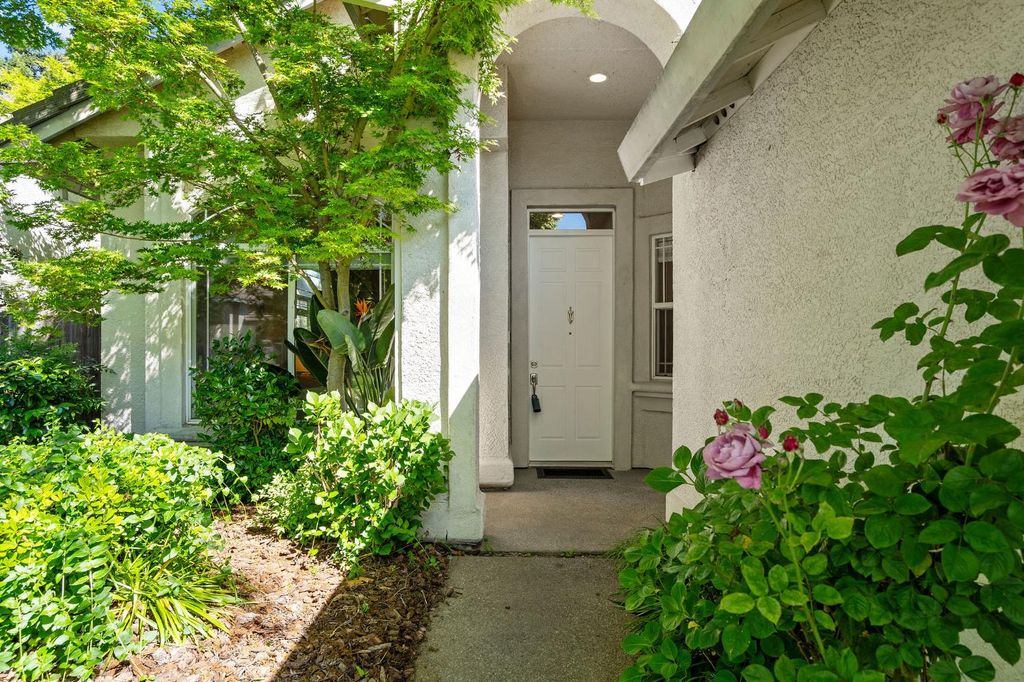 2945 Sierra Mills Ln, Sacramento, CA 95864