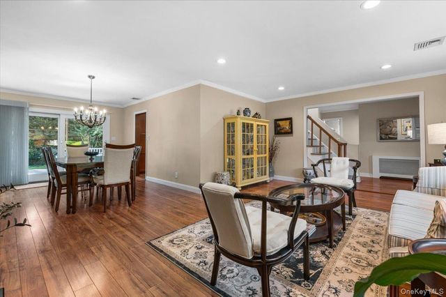 2184 Seneca Drive S, Merrick, NY 11566