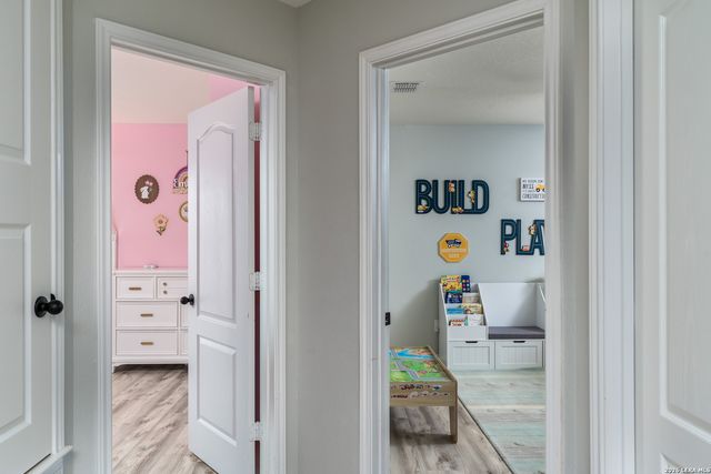 1415 Hummingbird, San Antonio, TX 78245