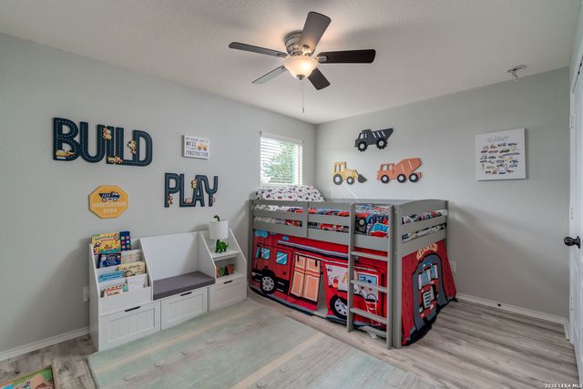 1415 Hummingbird, San Antonio, TX 78245