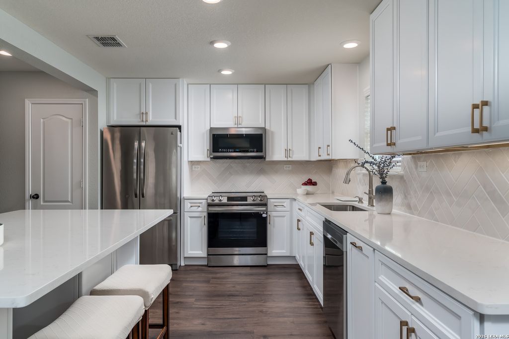 1415 Hummingbird, San Antonio, TX 78245