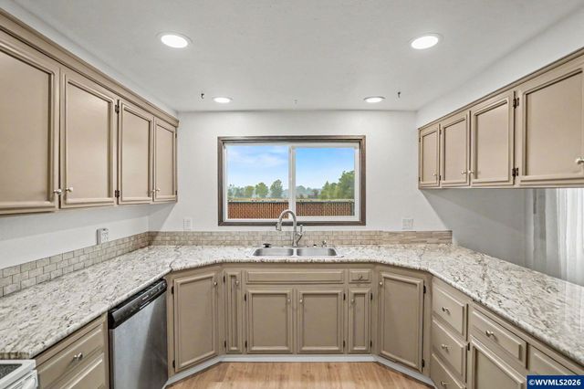 1135 Cedar Ln, Aumsville, OR 97325